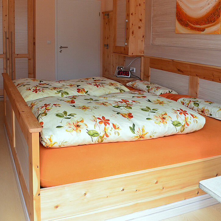 Schlafzimmer in Zirbenholz Schlafzimmer in Zirbenholz
