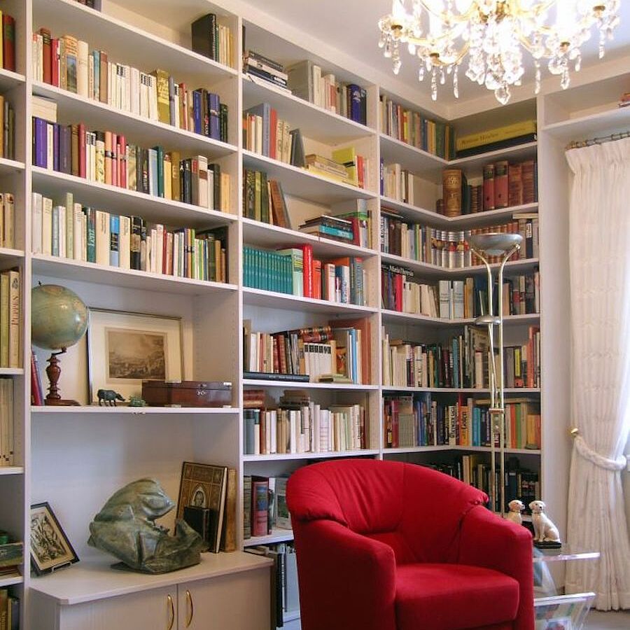Einbau-Bücherregal in Dekorspan Einbau-Bücherregal in Dekorspan