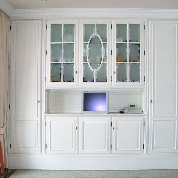 Wohnzimmerschrank in Weißlack Wohnzimmerschrank in Weißlack