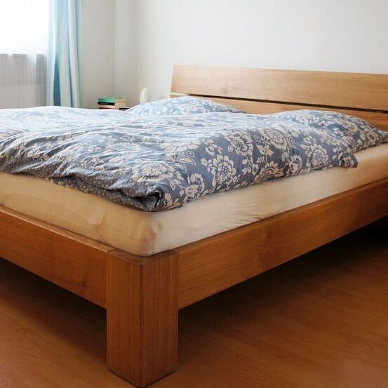 Bett in Fichte gebeizt Bett in Fichte gebeizt