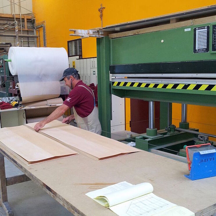 Produktion Furnieren